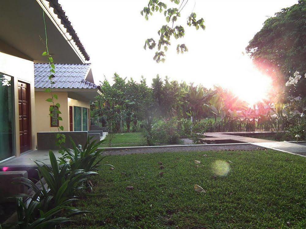 Villa De Mama Rawai Exterior photo